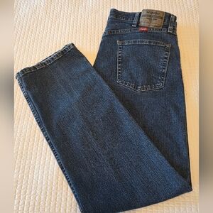 Classic Medium Wash Wrangler  Men's Blue Jeans, Size 36x32